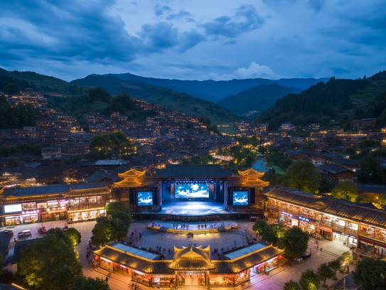 黔东南夜生活魅力招募——邀你加入梦幻舞台，夜场服务员招聘启示，夜色迷蒙共舞黔东南
